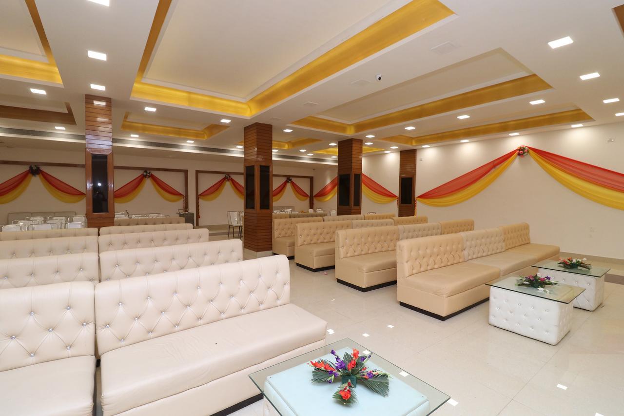 Oyo 13406 Hotel Golden Leaf 바레일리 외부 사진