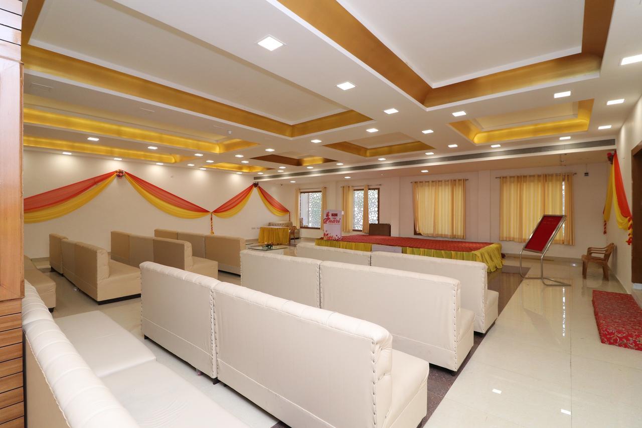 Oyo 13406 Hotel Golden Leaf 바레일리 외부 사진