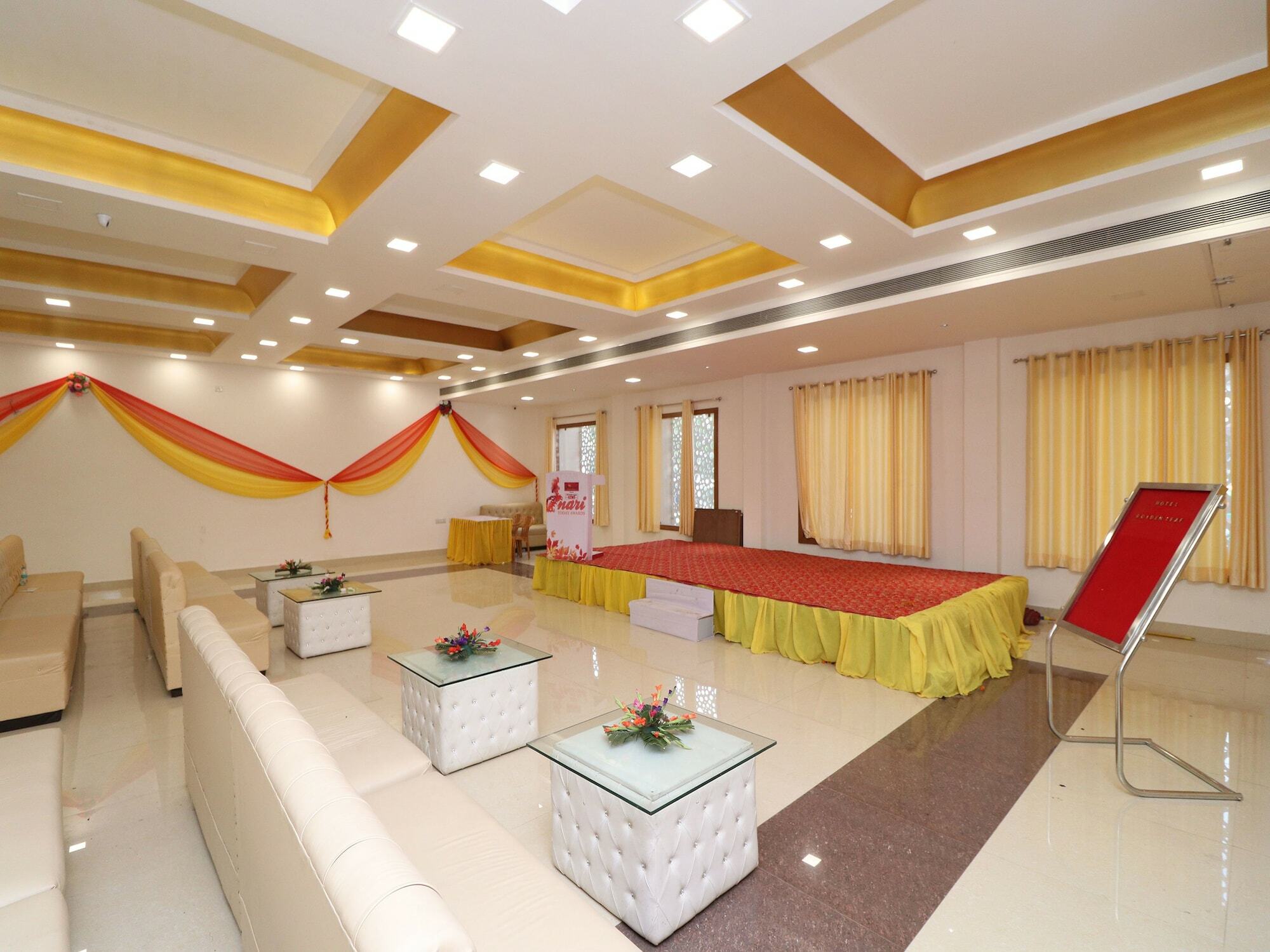 Oyo 13406 Hotel Golden Leaf 바레일리 외부 사진
