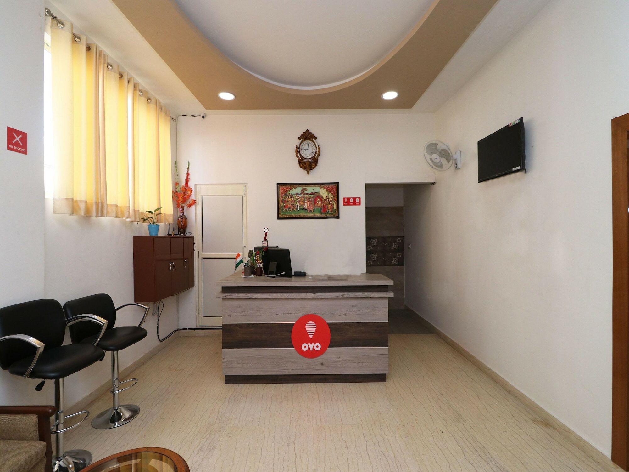 Oyo 13406 Hotel Golden Leaf 바레일리 외부 사진